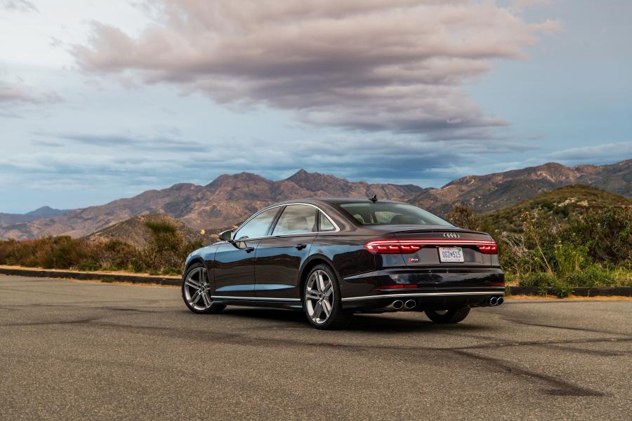  Audi S8 (D5) 2019 года  (NA) (фото 33 из 40)